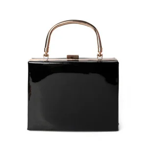 Модная стильная женская сумка на плечо из искусственной кожи с металлической