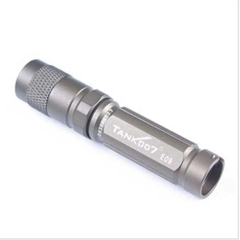 TANK007 E09 CREE XP-E R3 120LM 3-режимный светодиодный мини-фонарик Фонарь(1 х ААА