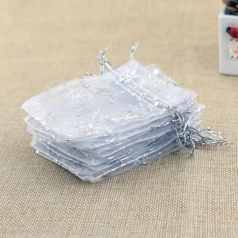 50pcs/lot White Organza Bags 7x9 10x14 13x18cm Wedding Christmas Candy Gifts Packaging Snowflake Drawstring Pouch Gift Bag | Дом и сад