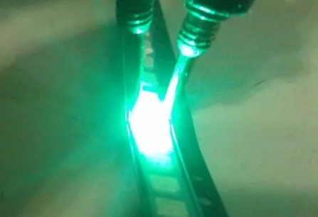 LVT67C-S1U2-35 OSRAM TOP 1210 сине-зеленый интерьер автомобиля с лотком для инструментов