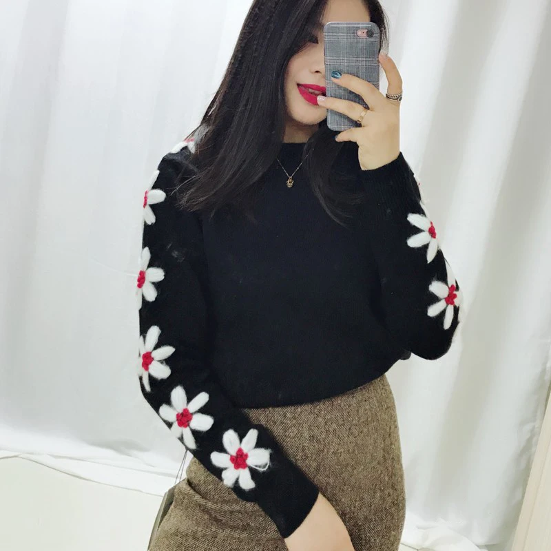 Женский трикотажный свитер с цветочной вышивкой в стиле ретро свободный