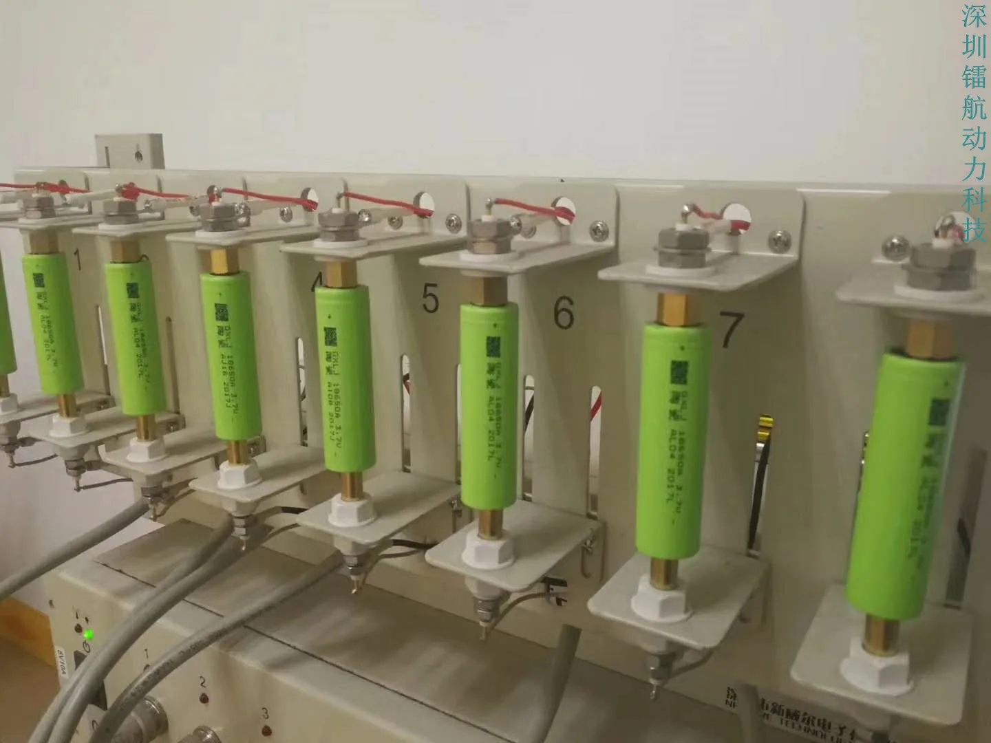 EPGY 18650 батарея с линией и Pertective доска 3,7 V 2500mAh аккумуляторная батарея льва для светодиодной вспышки
