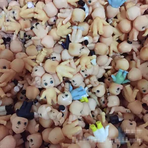 Бесплатная доставка, 20 шт., небольшие пластиковые детские праздничные товары оптом, Подлинная маленькая кукла-младенец 3-4 см, аксессуары сделай сам, мини-детский душ