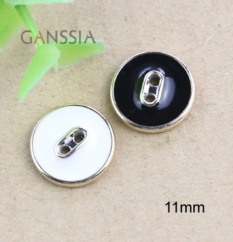 30 шт./лот Цвет: белый черный 2 вида цветов плоский смолы рубашка на пуговицах с