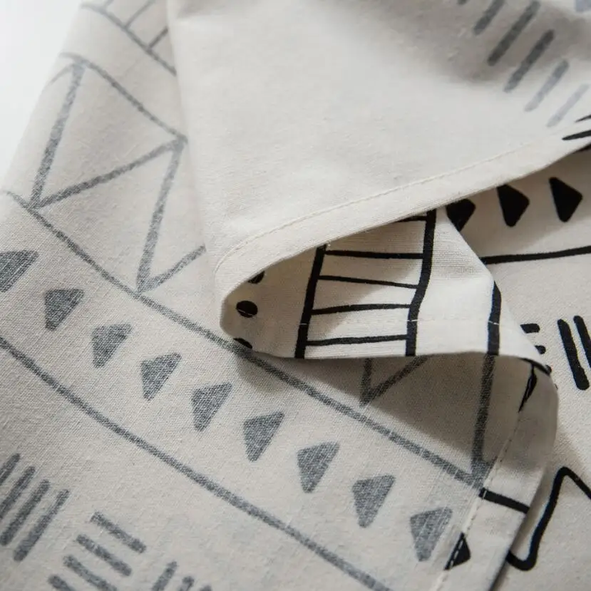 Белая скатерть в нордическом стиле из хлопка и льна Геометрическая для стола