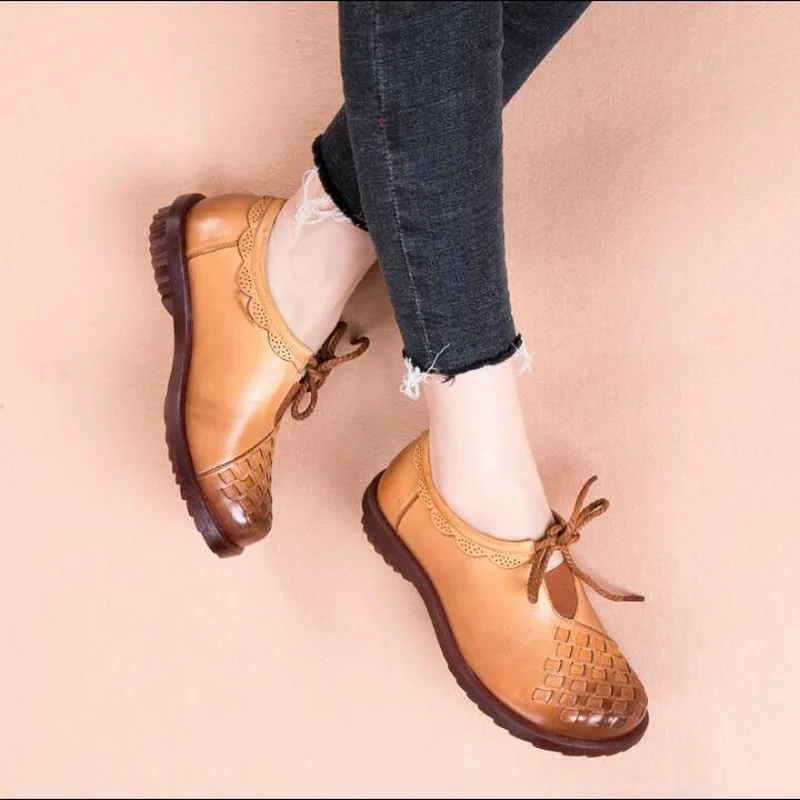 RUSHIMAN Women Genuine Leather Flat Shoes Lace-Up Moccasins Mother Soft Ladies Shoes hand-woven Flats Black Fashion Casual Women