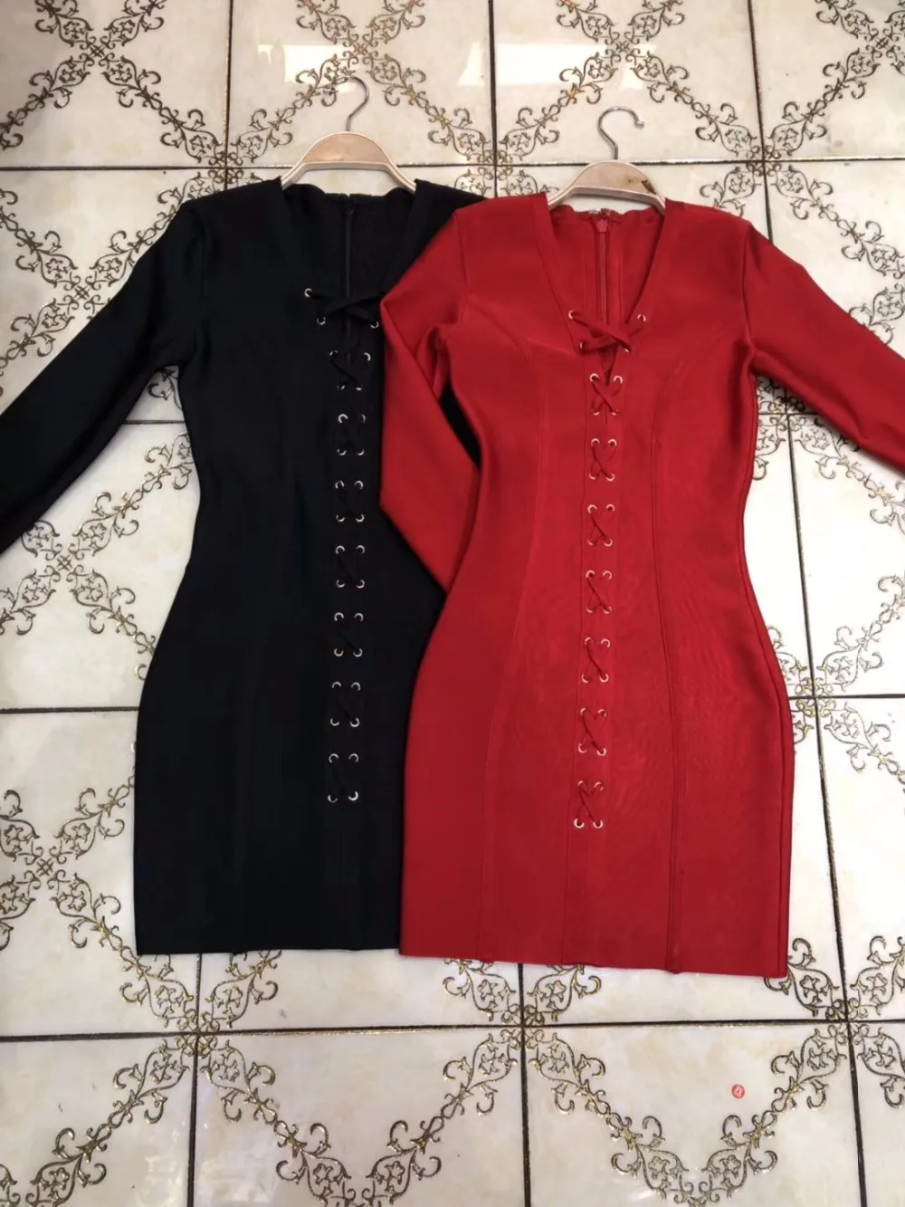 2017 красный черный с v-образным вырезом длинным рукавом вырезами Женская летняя