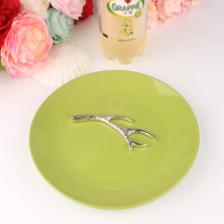 

wedding party favor gifts and givveaways for guests - deer horn bottle opener birthday party souvenir favor 100pcs/lot
