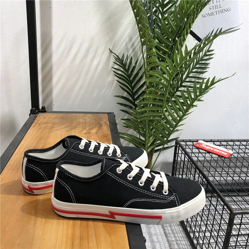 Мужские парусиновые туфли на плоской подошве классические шнуровке в стиле