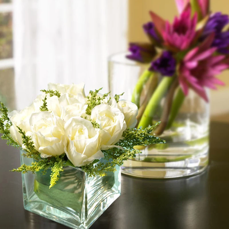 Миз дома цельнокроеное платье маленькая голова искусственные розы Стекло