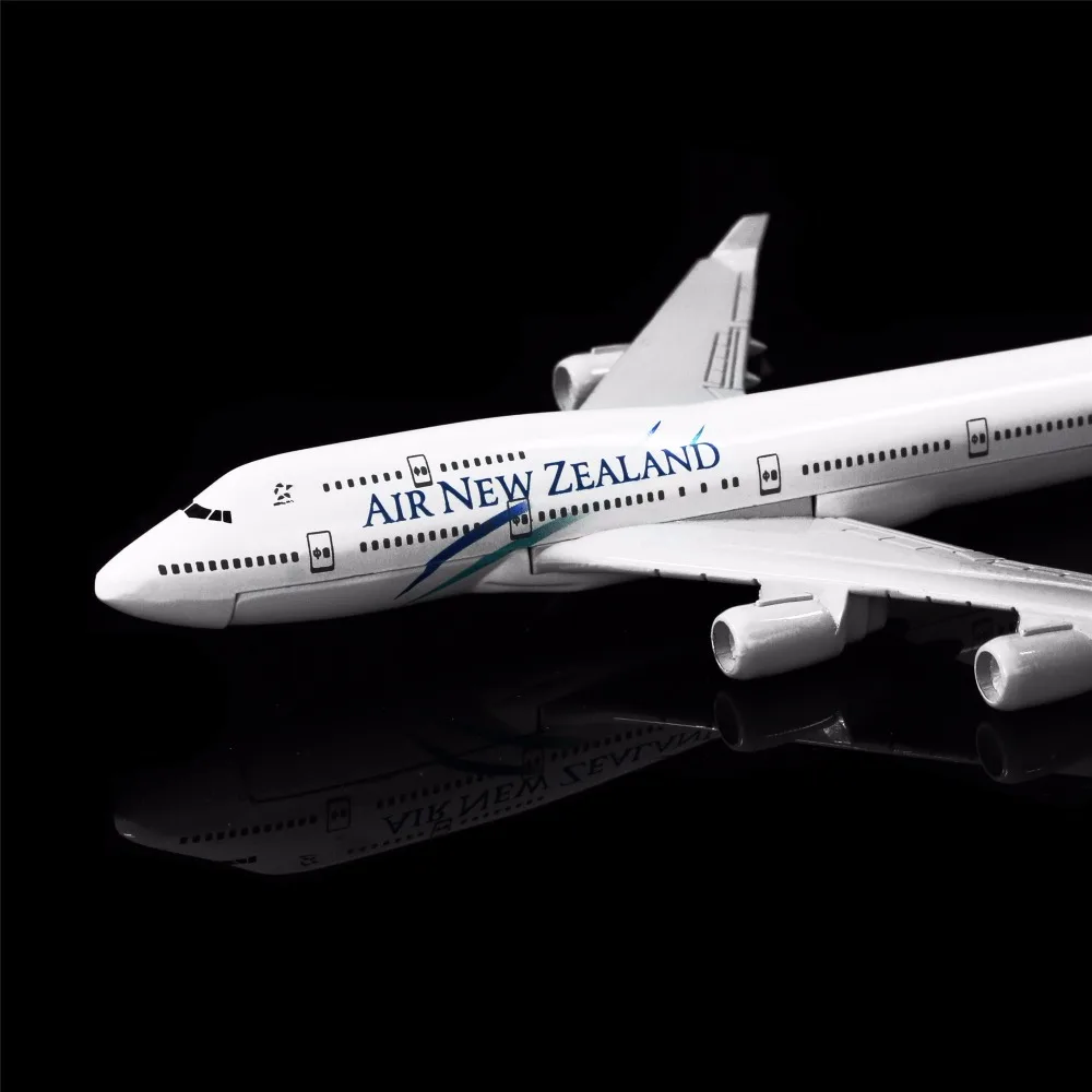 1: 400 16 см Новая Zealand Airline Boeing 747 металлическая модель самолета офисное украшение