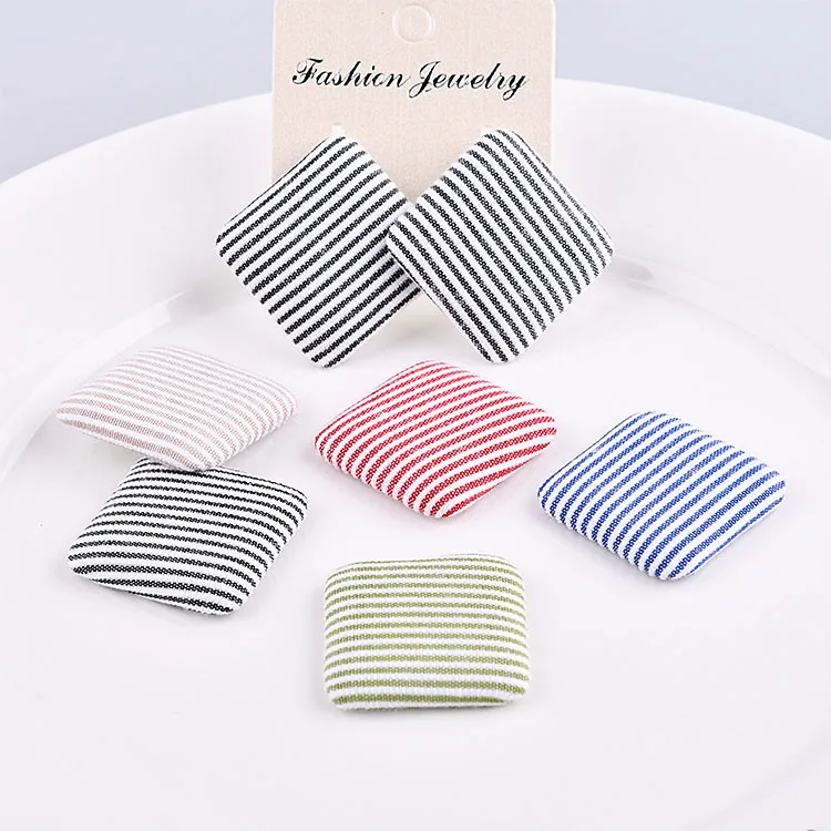 Южная Корея Маленькая свежая полоса квадратная плоская ткань Пряжка DIY серьги