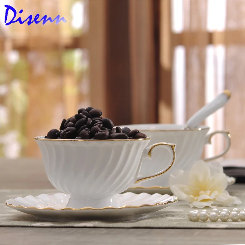 Диагональные складные белые кофейные чашки и чайные сервизы золотые оправы