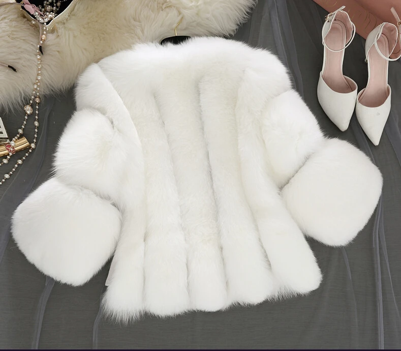 Фирменное короткое пальто с мехом Модные женские зимние искусственным лисьим