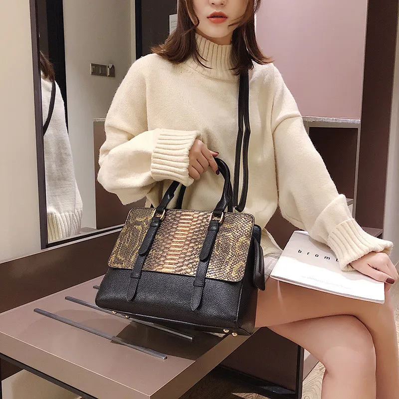 Fashion Serpentine Pattern Women Handbag Big Snake Skin PU Leather Crossbody Female Bag Brown Green Sac Femme Large Shoulder Bag