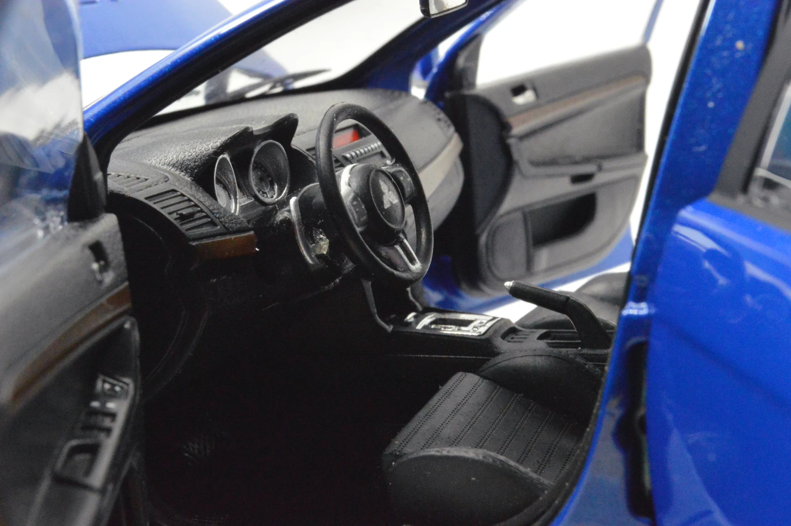 1/18 1:18 1 18 весы Mitsubishi Lancer EVO X Blue Diecast модель двери автомобиля открыть руль