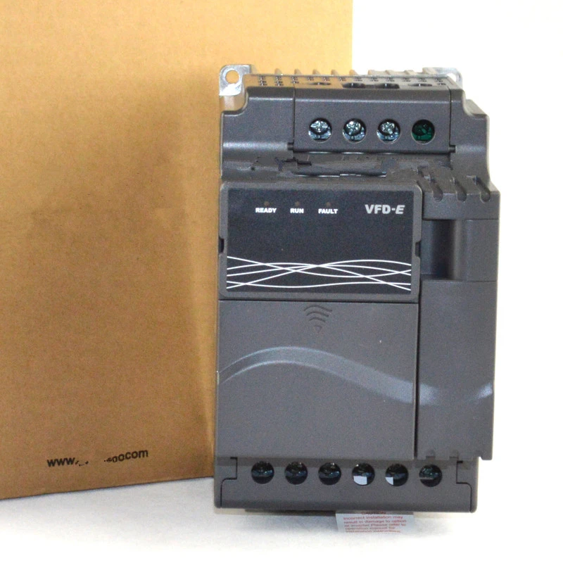 VFD022E43A VFD E серии преобразователь частоты 2.2kw 3HP 3 фазы 380В 600 Гц с панелью