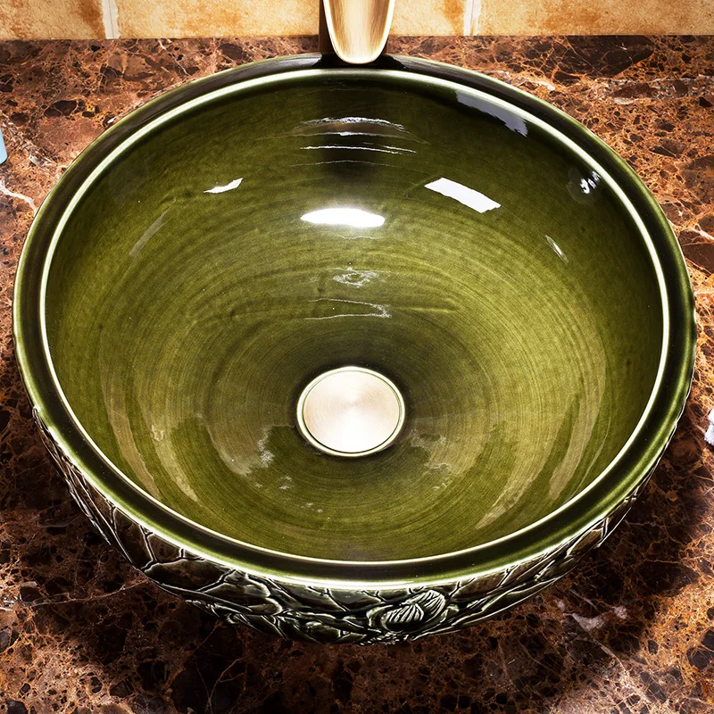 Художественный аксессуар для ванной комнаты в винтажном стиле| |