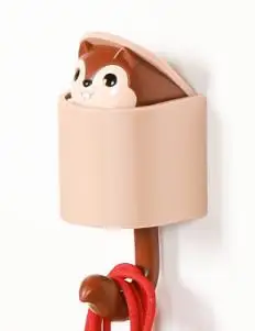 Coffee squirrel Милый маленький крючок для хранения белки, креативная вешалка для одежды белки, обуви и шляп - Цвет: Coffee squirrel