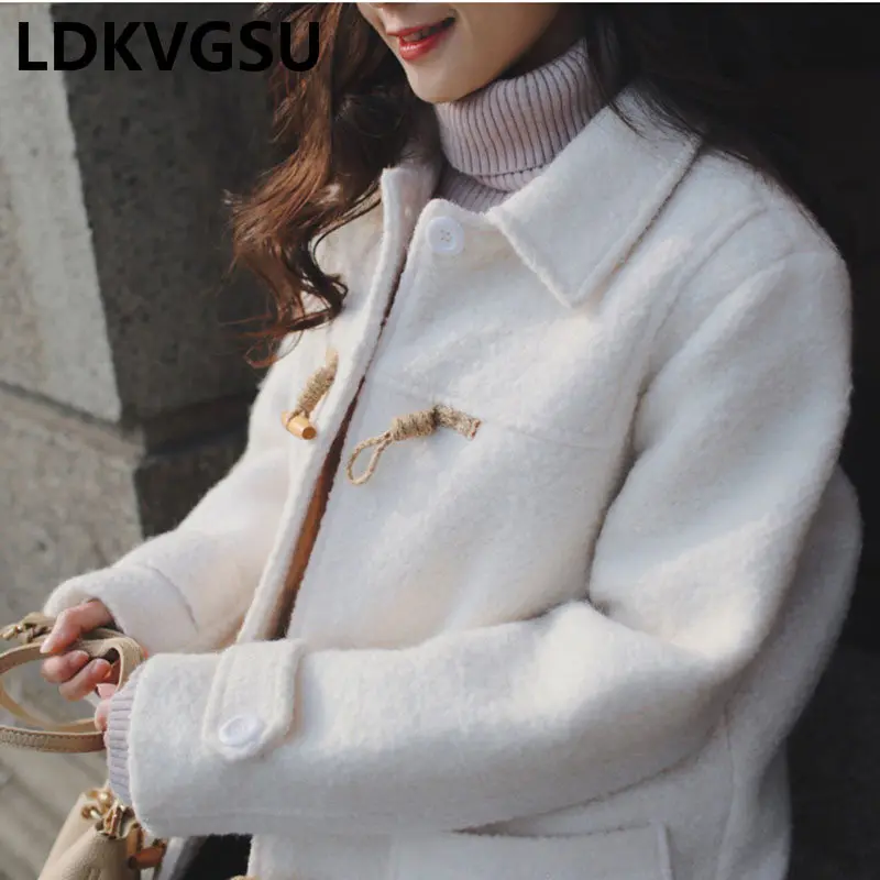 Hot Sale 2018 New White Thick Winter Women Woolen Cloth Coat Loose Horn Button Female Outercoat Fashion Lapel Wool Is950 | Женская