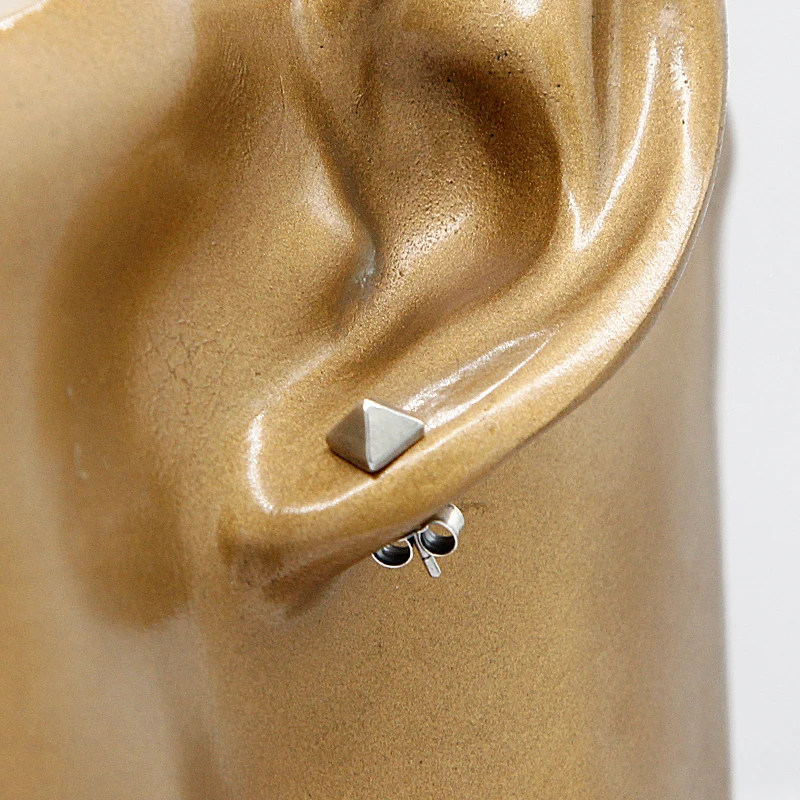 Серьги гвоздики из стерлингового серебра 925 пробы форма шипа простой модный