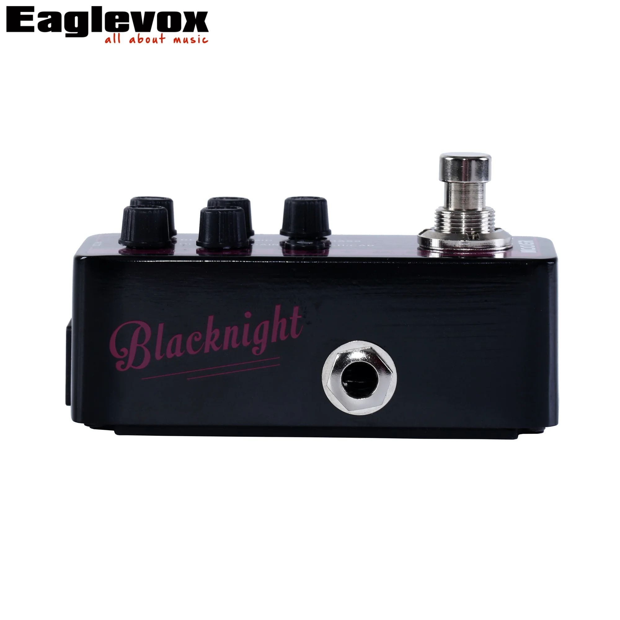Mooer 009 Blacknight Micro Dual Channel Preamp Guitar Effect Pedal with Free Connector and Footswitch Topper | Спорт и развлечения