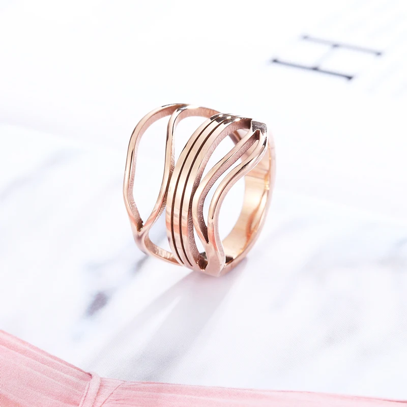 Женское кольцо в полоску модное из нержавеющей стали высокого качества 1 8 см |