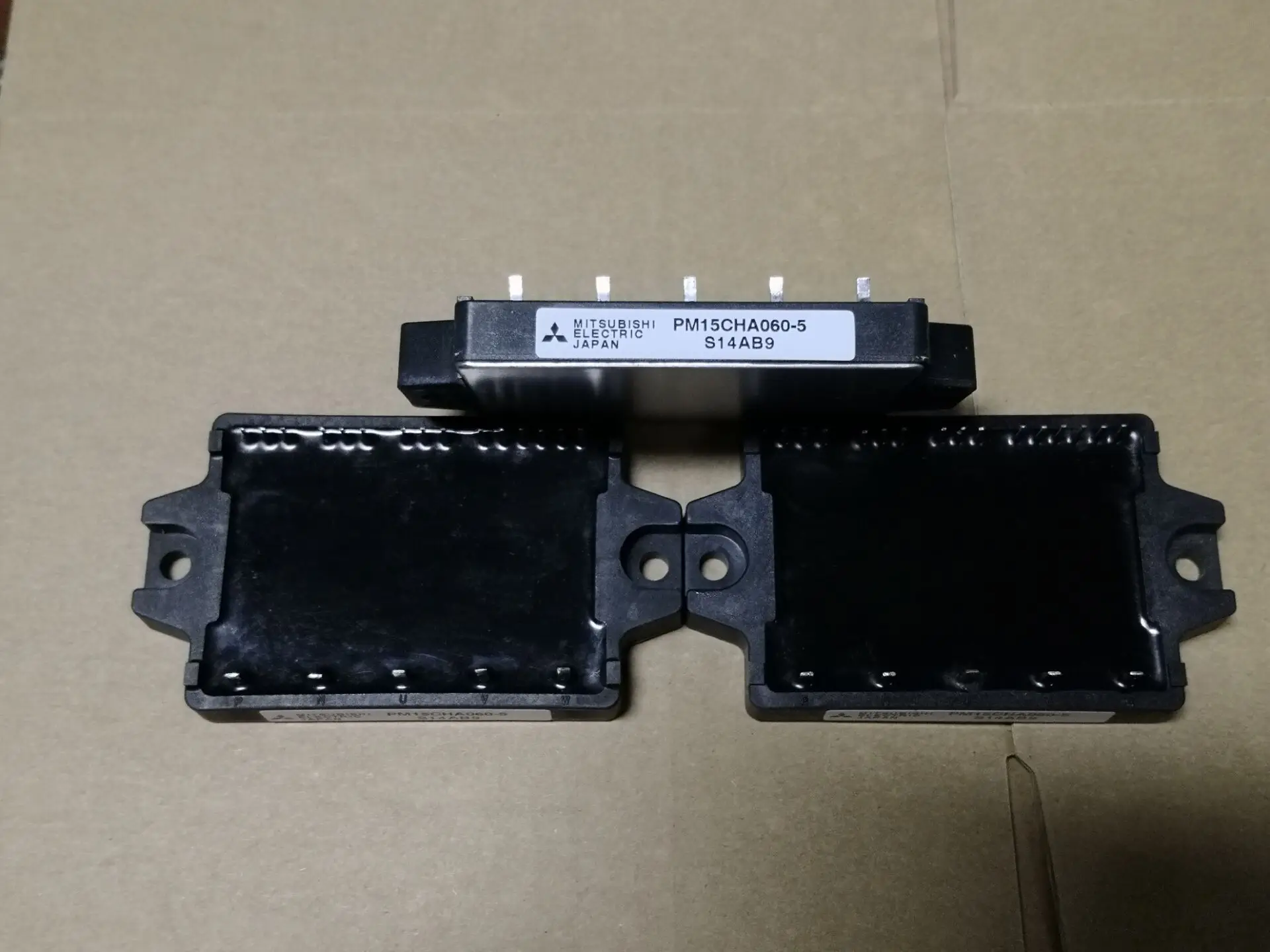 

Фонарь PM10CNA060 фонарь