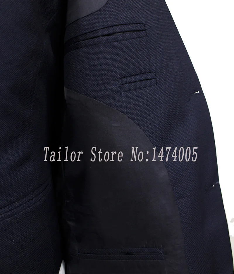 Мужской шерстяной костюм темно синего цвета смокинг для жениха сделанный на