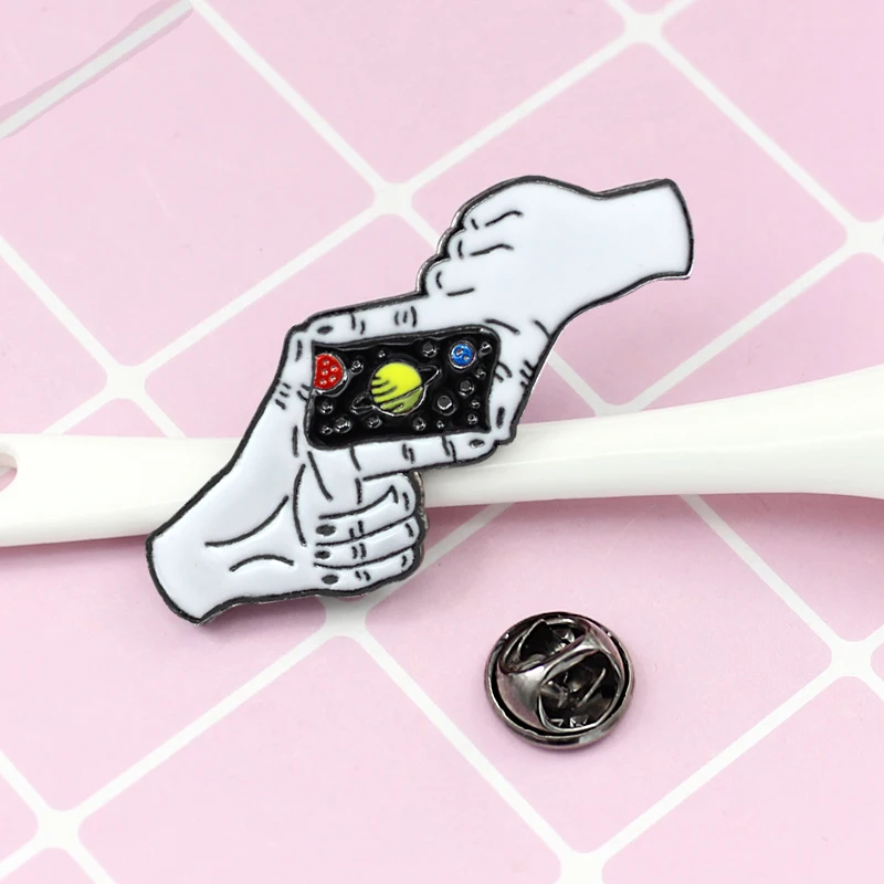 Обращаем Ваше внимание жест ночное небо брошь с дизайном Планета Творческий