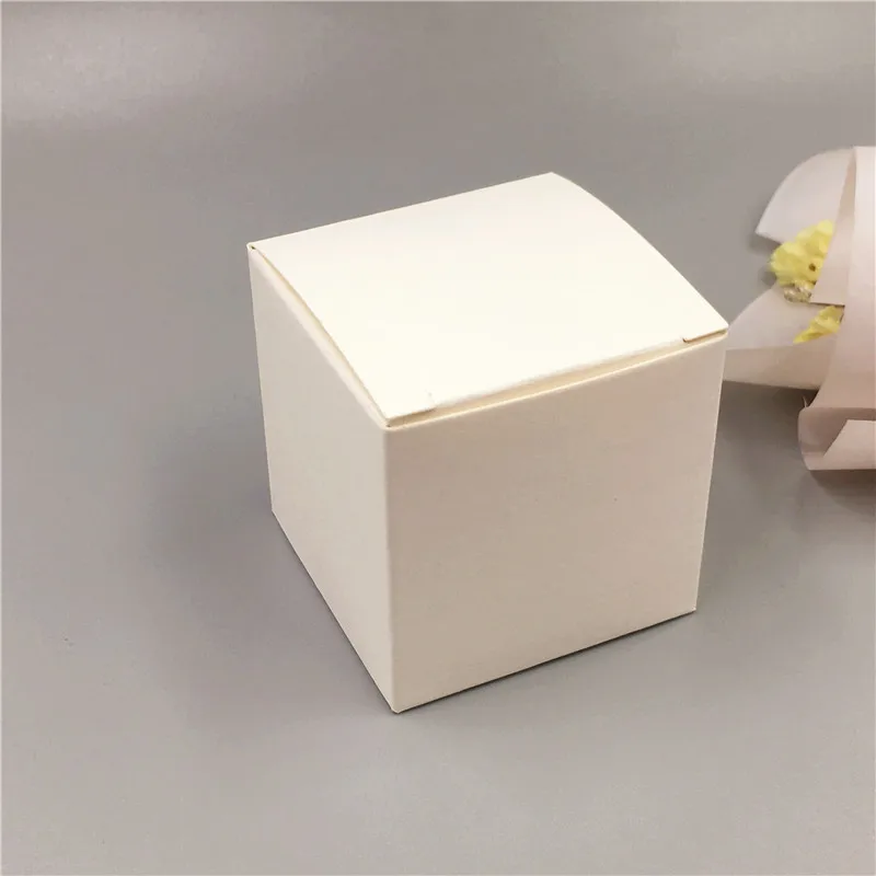 white 20/50/100/200 шт крафт Бумага Подарочная коробка конфет Коробки печенье Чехлы 5x5x5 см Baby Shower свадебный подарок для гостей вечерние поставки - Цвет: white