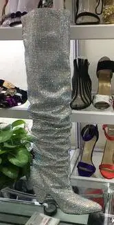 Женские шикарные сапоги с блестками кожаные до колена украшенные кристаллами