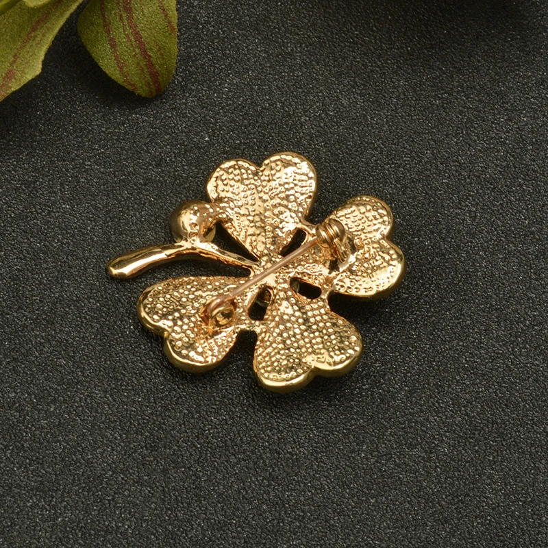 Бижутерия броши в форме клевера красочные стразы брошь для женщин платья X1338 |