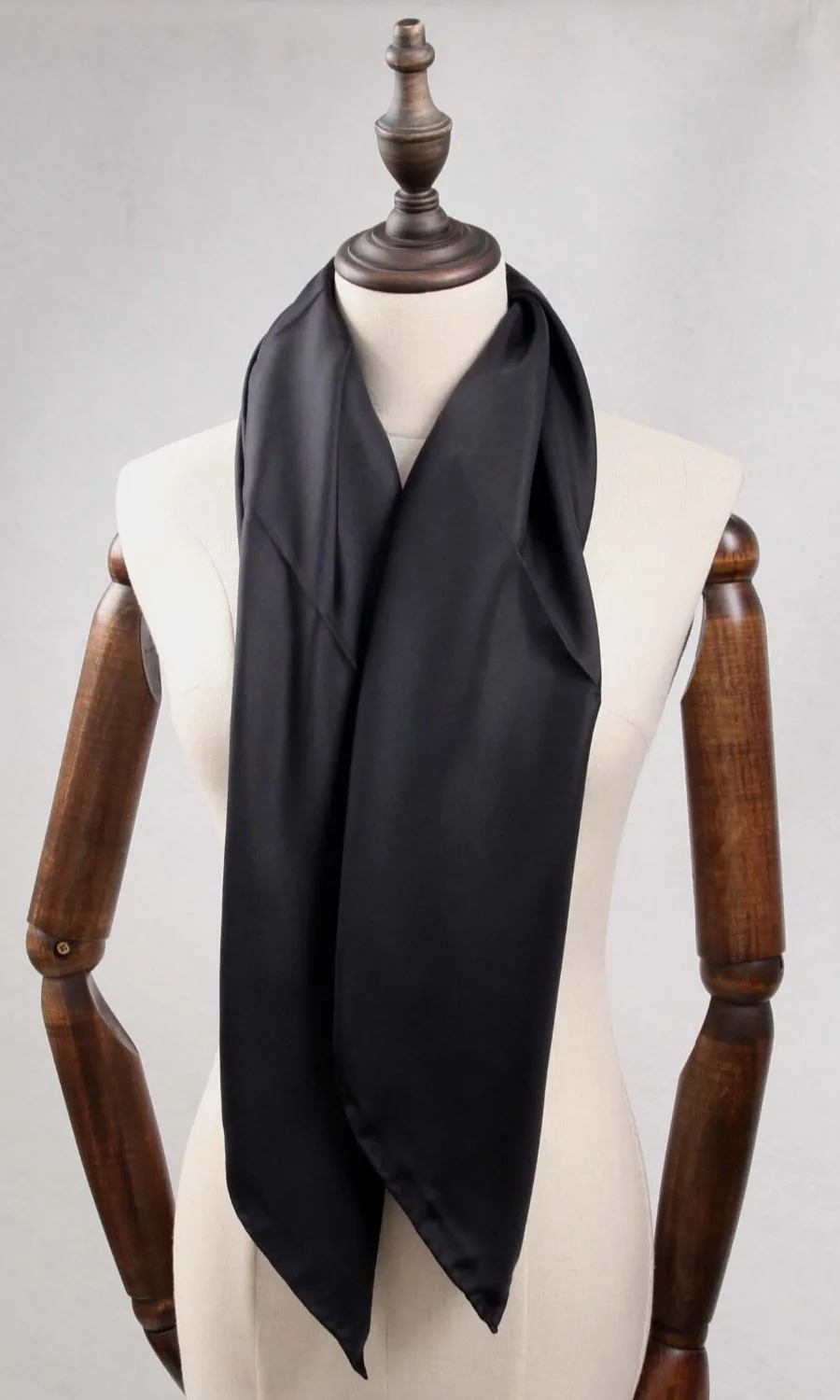 Элегантный шарф ручной работы из 100% саржевого шелка | Аксессуары для одежды