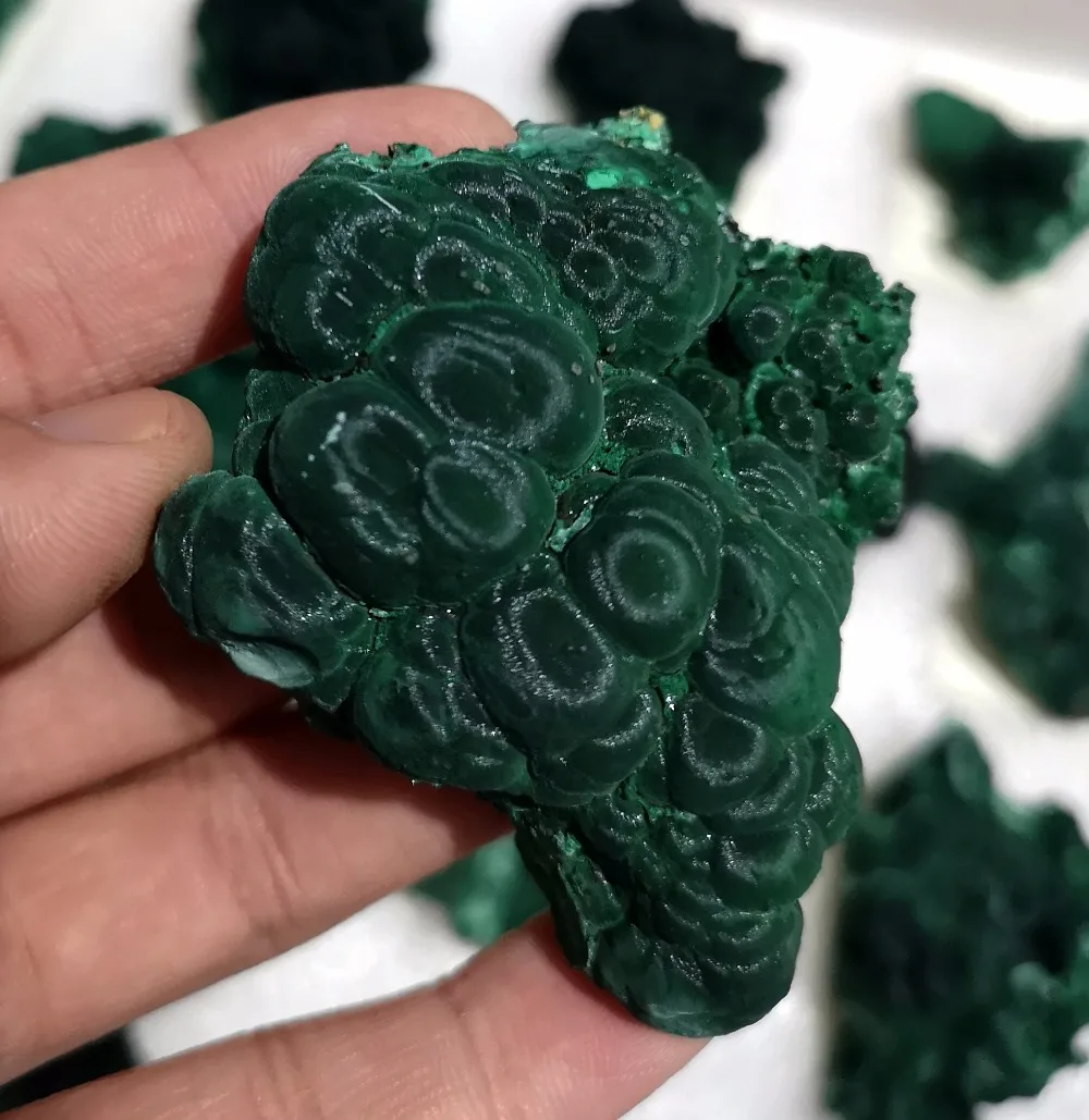 85g натуральный МАЛАХИТ образец минерала зеленый камень кристалл учебный