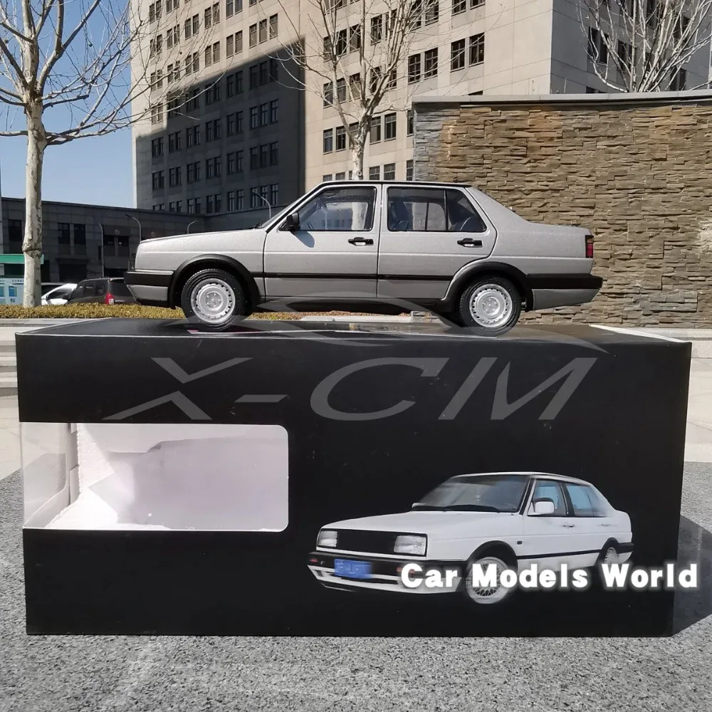 Модель литая автомобиля 1:18 для старого Джетта (серебристый/серый) + небольшой