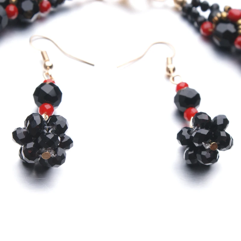 Ювелирный Комплект из оплетки с красными кристаллами в виде девушки | Украшения и