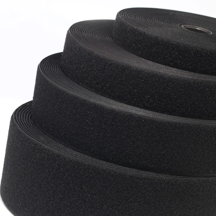 25 метров черно белая лента на липучке/рулон (не клеится) обе стороны входят в