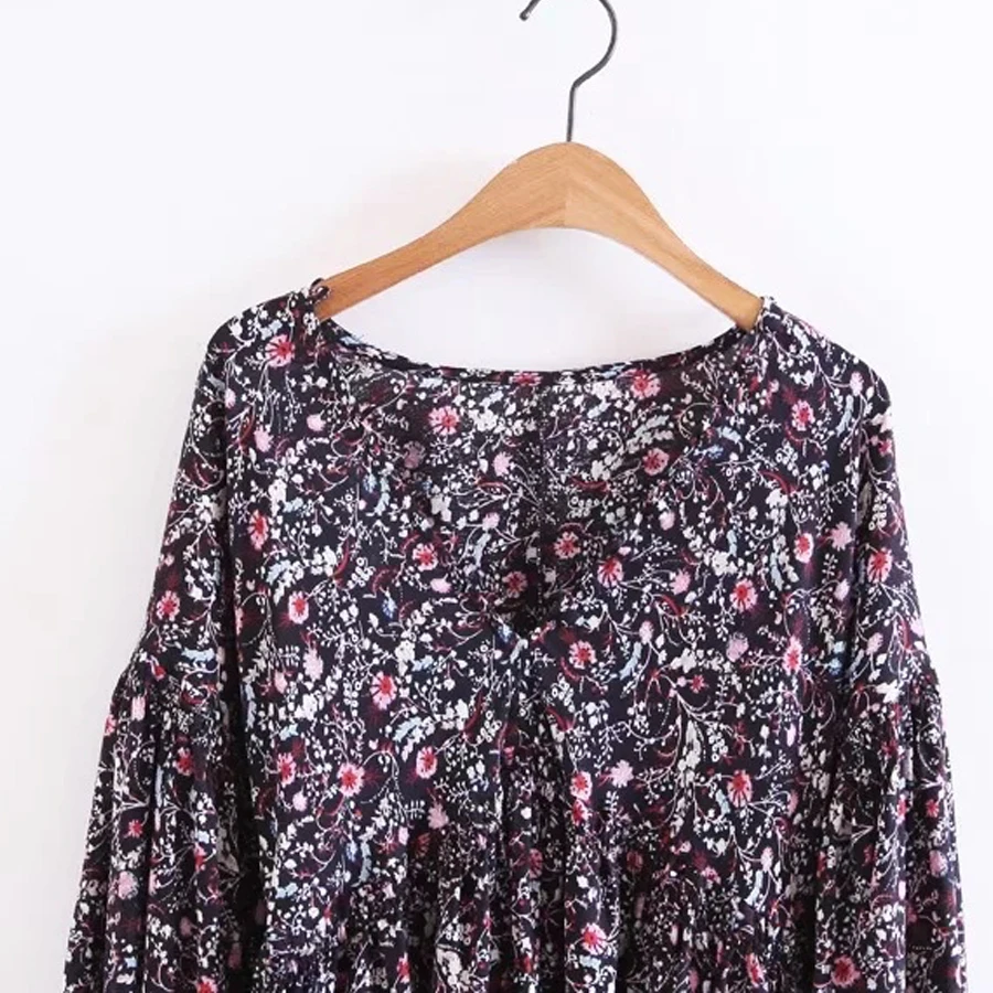 Женская блузка в стиле бохо с длинным рукавом и треугольным вырезом из хлопка