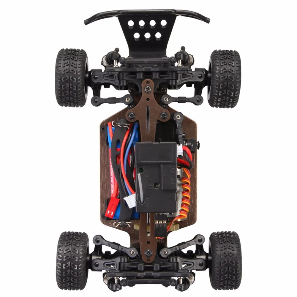 WL A222 1:24 четыре колеса RC автомобиля 2 4G дистанционного управления скорость desert