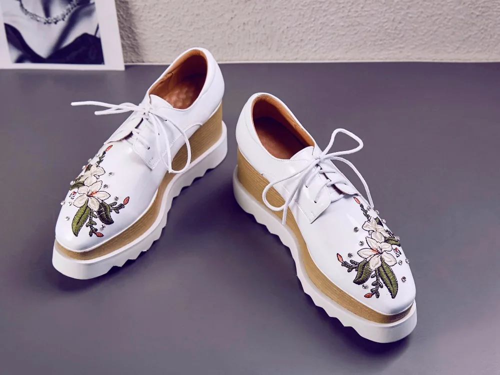 Туфли оксфорды из натуральной кожи с круглым носком на плоской платформе