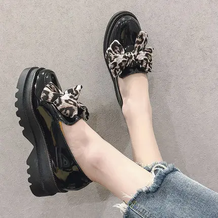 

10 pairs wholesale fashion PU surface thick sole casual single shoes wild bow leopard pattern shallow mouth heightening shoes.