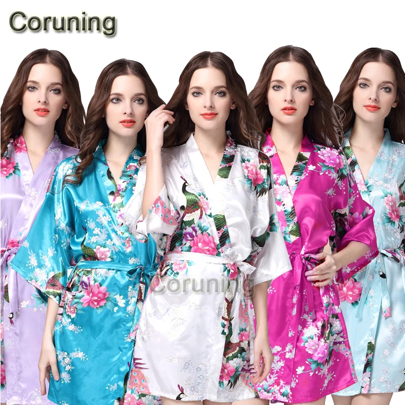 Короткое Стильное женское шелковое кимоно RB008 с принтом павлина халат для