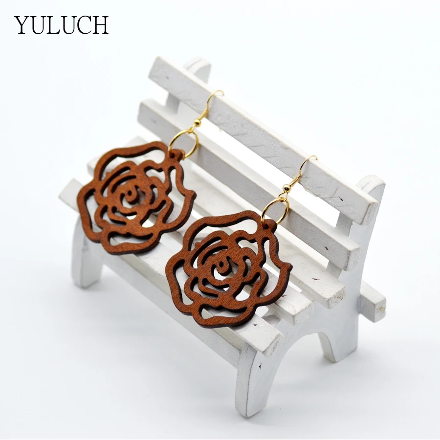 Пара серьги в виде цветка розы из дерева | Украшения и аксессуары