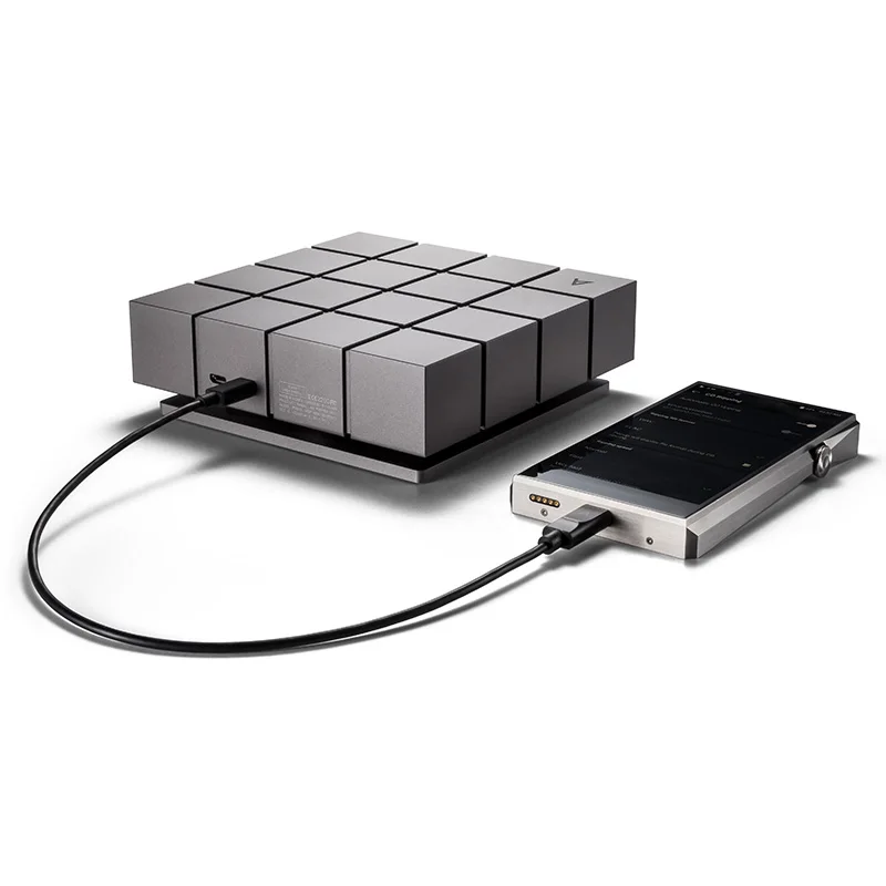 CD-риппер MKII IRIVER Astell& Kern AK обеспечивает прослушивание музыки на CD проигрывателе AK