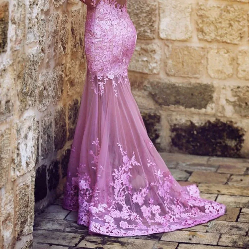 Женское платье с круглым вырезом длинное лавандового цвета кружевом