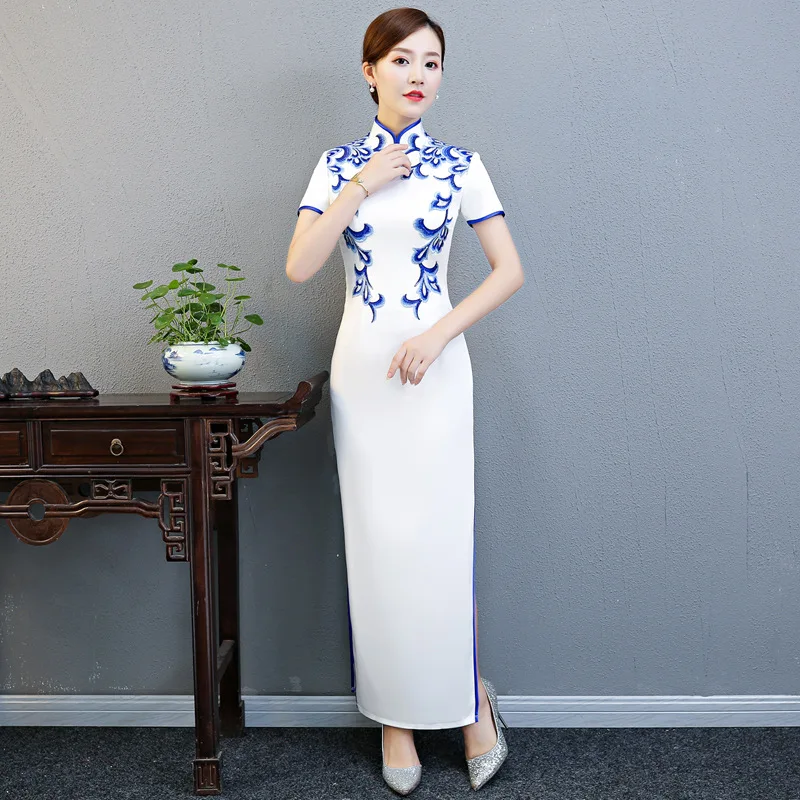 

White Plus Size 4XL 5XL Chinese Vintage Printed Lady Qipao Fashion Handmade Button Cheongsam Novelty Chinese Formal Dress