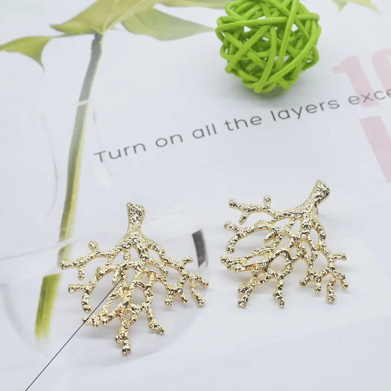 Gold Carvejewl, серьги-гвоздики, металлические, Коралловое дерево, большие серьги, ювелирное изделие для женщин, подарок для девушек, матовые серебряные серьги, простая мода, горячая распродажа - Окраска металла: Gold