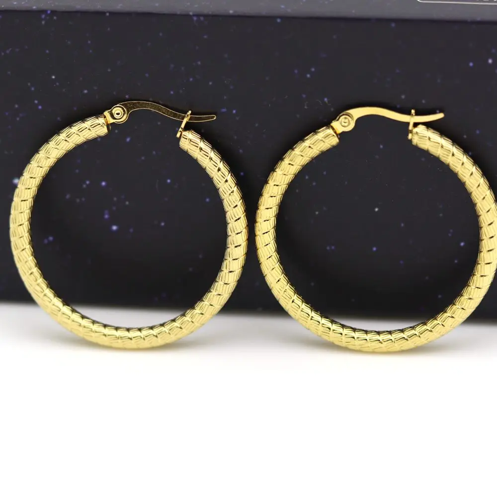 Fashion Jewelry Size 30mm Gold Colour High Quality Fancy Round Circle Hoops Trendy Stainless Steel Hoop Earrings for Women | Украшения и