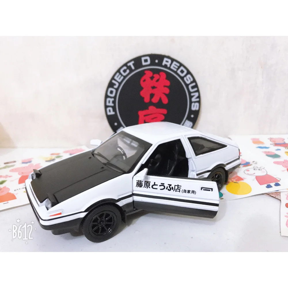 Игрушечные машинки D AE86 Литые металлические автомобили модель автомобиля Inital RX7